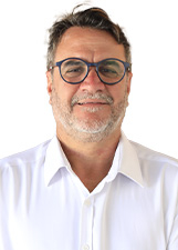 Retrato de CARLOS ROCHA