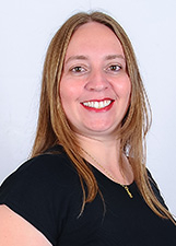 Retrato de HELLEN RODRIGUES