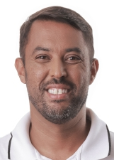 Retrato de LEANDRO TETINHA