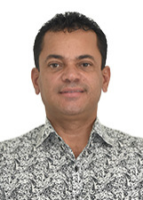 Retrato de LÉO NOVAIS