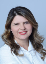 Retrato de MÁRCIA REBESCHINI