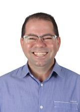 Retrato de JUNINHO DO PEG PAG LIMA
