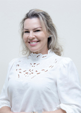 Retrato de ALINE TEMON