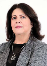 Retrato de VERA FLORES