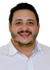 Retrato de LÉO MUNHOZ