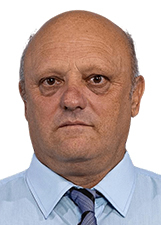 Retrato de ROBERTO DAMÁSIO