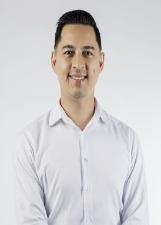 Retrato de ROBERTO HIRO
