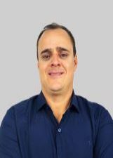 Retrato de MARCELO MOURA