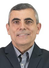 Retrato de MAURO NEVES