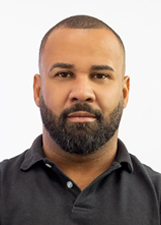 Retrato de MARIO SANTOS