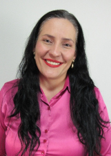 Retrato de MÔNICA FAVARIM