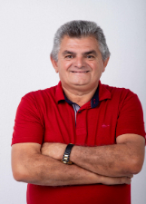 Retrato de ZÉ CAETANO