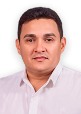 Retrato de DIVINO MASCARENHAS
