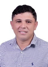 Retrato de GUSTAVO BARROS