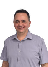 Retrato de FLÁVIO FARIAS