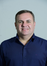 Retrato de TONZINHO