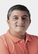 Retrato de NETO DE DIM