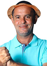 Retrato de ROBERVAL DO MEIO POPULAR