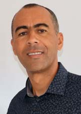 Retrato de MARCIO NEVES
