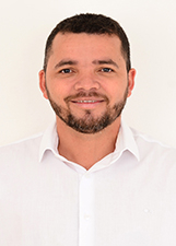 Retrato de MAURÍCIO MORAIS