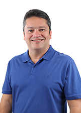 Retrato de ROGÉRIO BAHIA