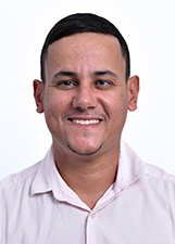 Retrato de IDALVAN QUEIROZ