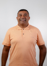 Retrato de ROBERVAL PEREIRA