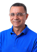 Retrato de DETEVAL BRANDÃO