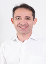 Retrato de ROBERTO DO MARQUINHOS VIANA