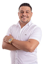 Retrato de JÚNIOR AGUIAR