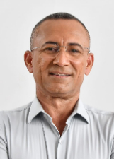 Retrato de HÉLIO FERNANDES