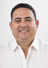 Retrato de DOUGLAS LIRA