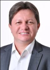 Retrato de DR. RUDINEI SOARES