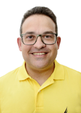Retrato de CÉLIO NETO