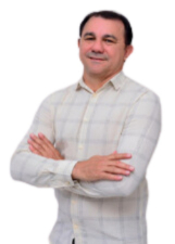 Retrato de ROBERTO LEITE