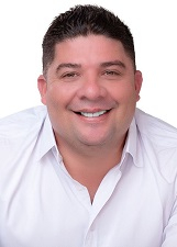 Retrato de ROBERTO UCHÔA