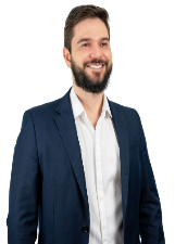 Retrato de DOUGLAS LACERDA
