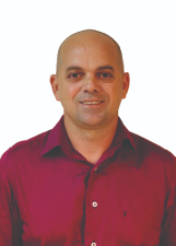 Retrato de LINDOMAR CASTRO