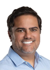 Retrato de RODRIGO TAVARES